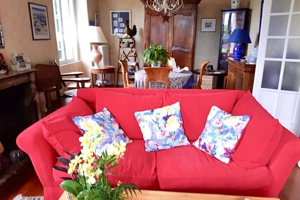 Photo of Livingroom in Dole