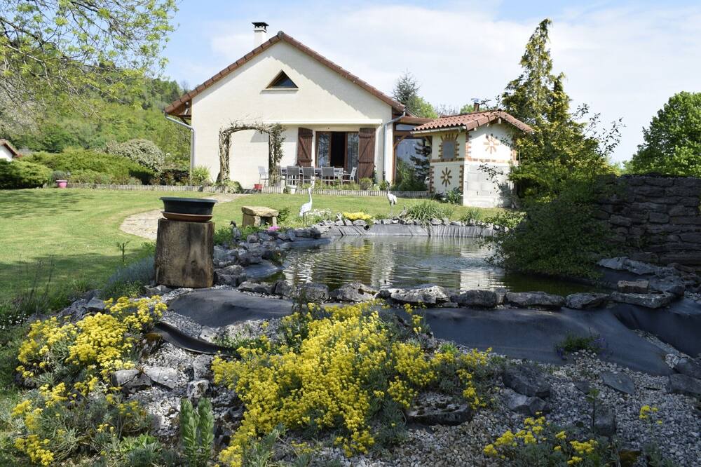 Photo of Outdoor in Graye-et-Charnay