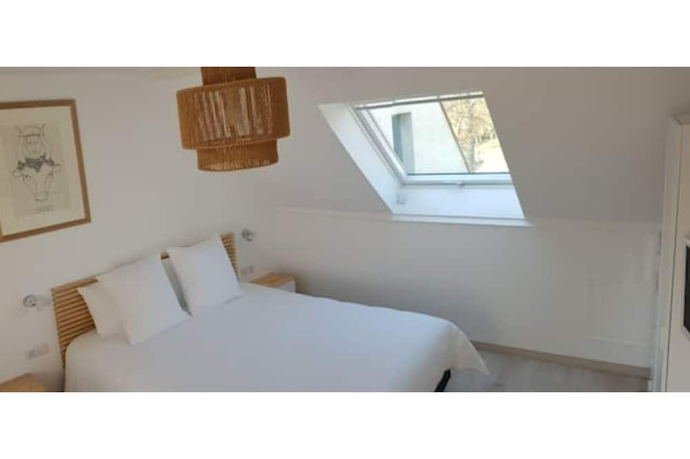 Photo of Bedroom in Milly-la-Foret