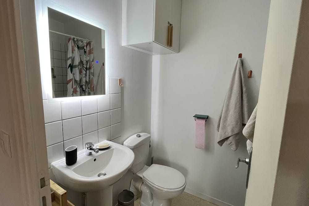 Photo of Bathroom in Le Meux