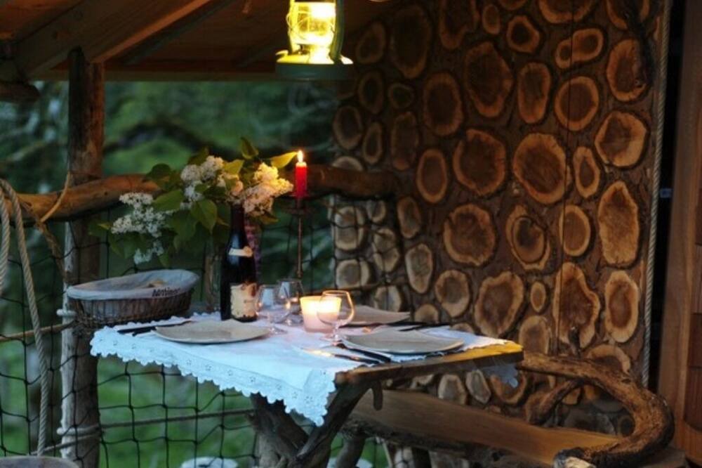 Photo of Kitchen in Nans-sous-Sainte-Anne