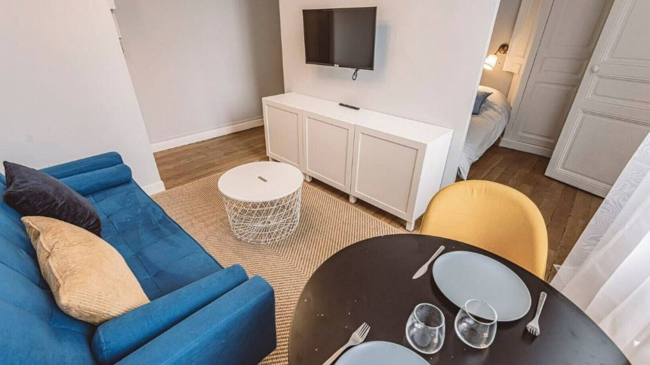 Photo of Livingroom in Courlancy