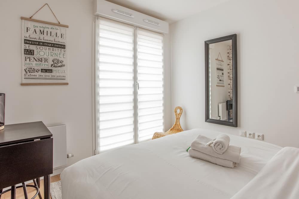 Photo of Bedroom in Puteaux