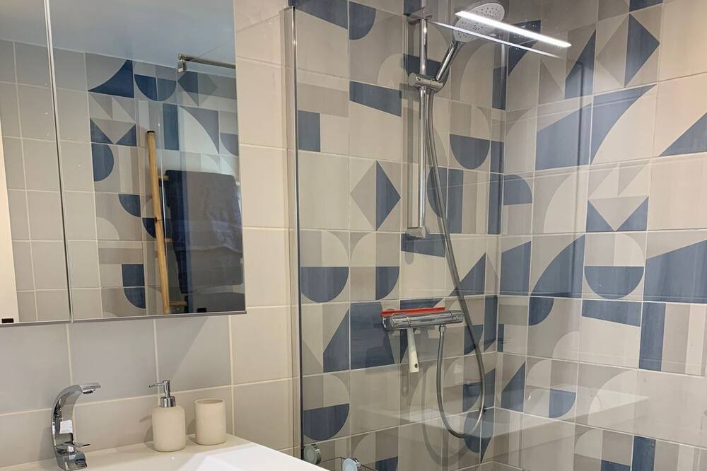 Photo of Bathroom in Marles-en-Brie