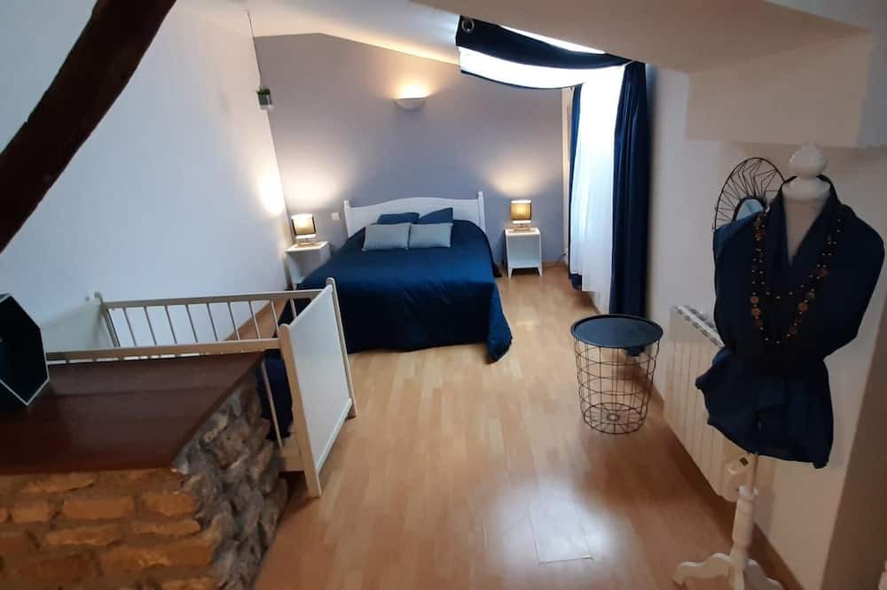 Photo of Bedroom in Vaux-Villaine