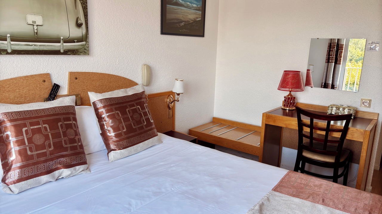Photo of Bedroom in Arpajon