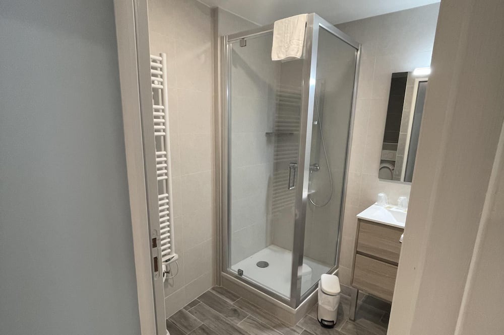 Photo of Bathroom in Le Thillay