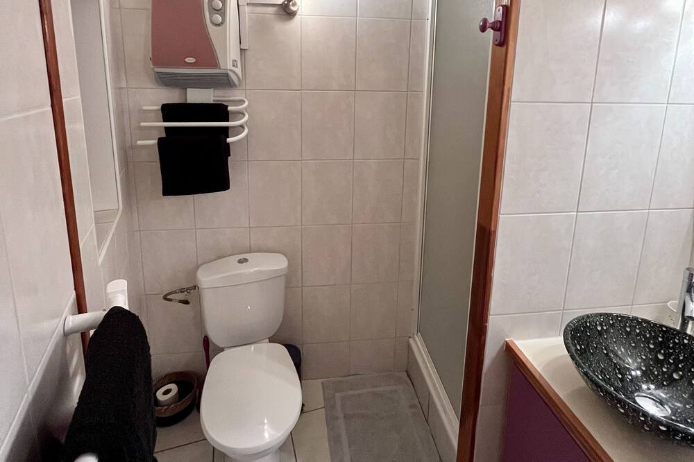 Photo of Bathroom in City of Carcassonne