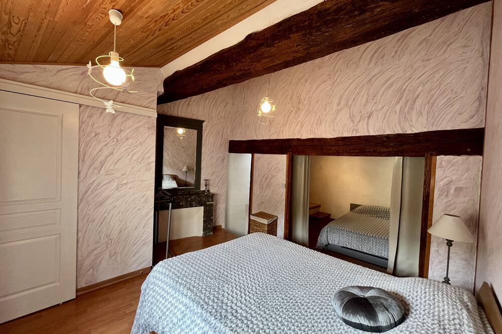 Photo of Bedroom in City of Carcassonne