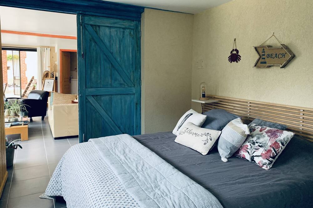 Photo of Bedroom in Sermizelles