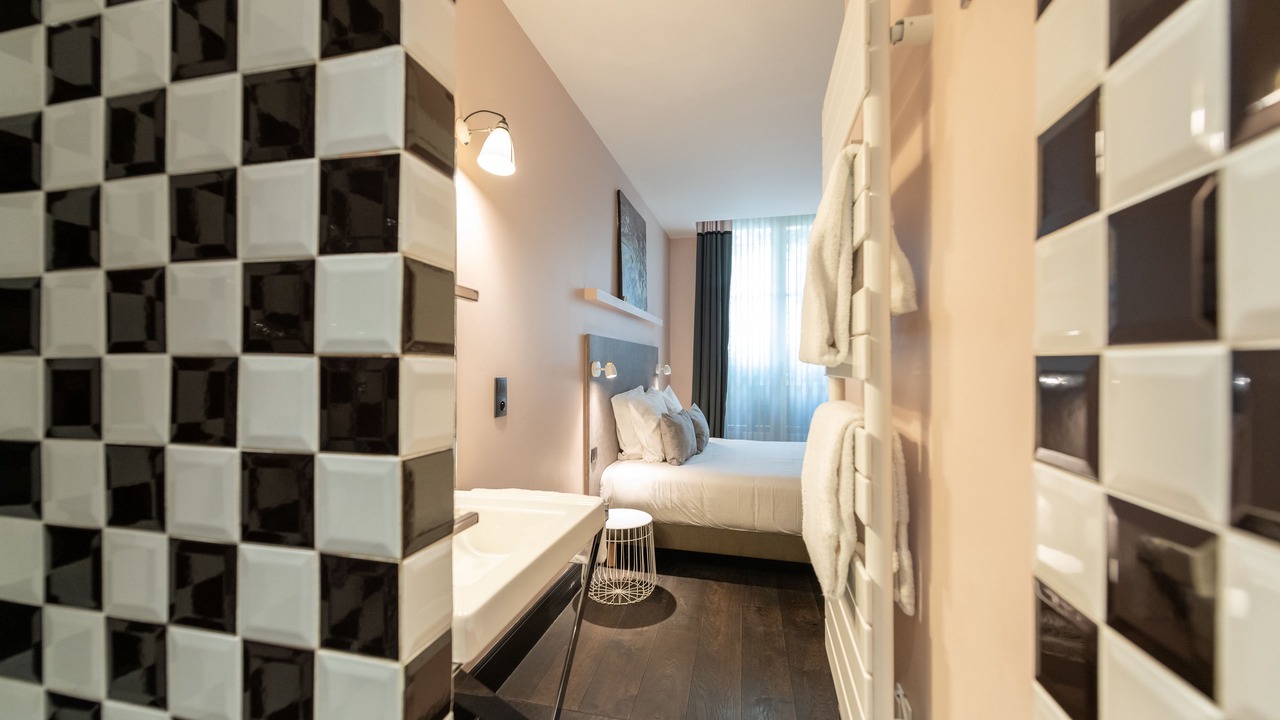 Photo of Bathroom in Saint-Merri