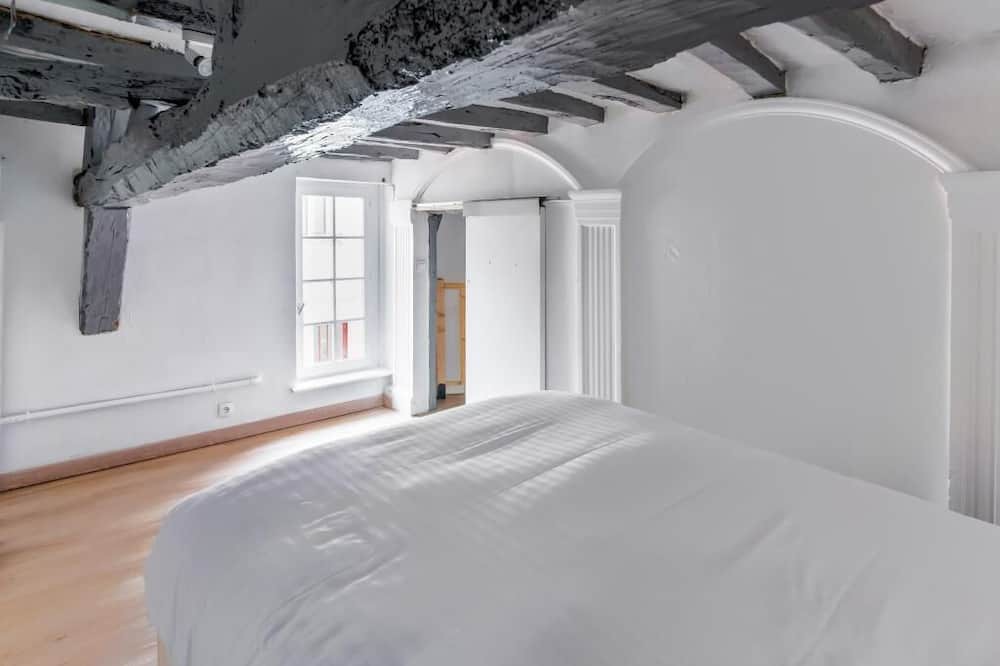 Photo of Bedroom in Arpajon