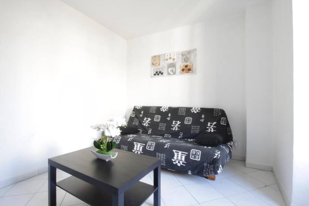 Photo of Livingroom in Arpajon