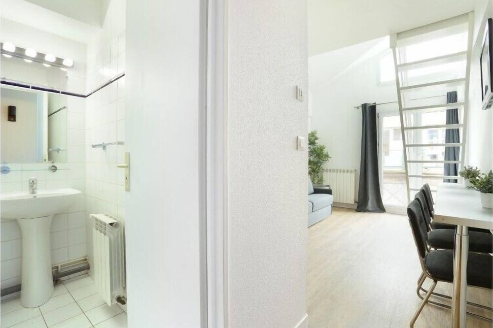 Photo of Bedroom in Les Lilas