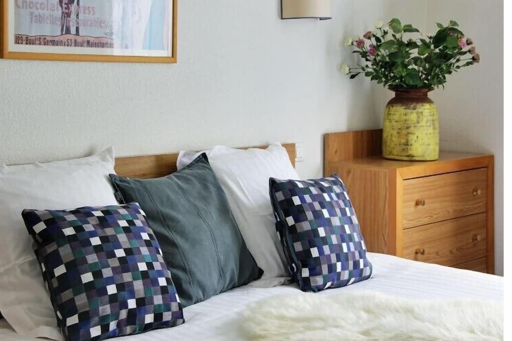 Photo of Bedroom in Les Lilas