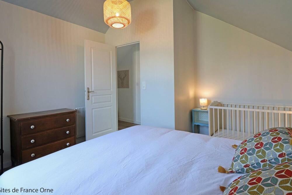 Photo of Bedroom in Cisai-Saint-Aubin