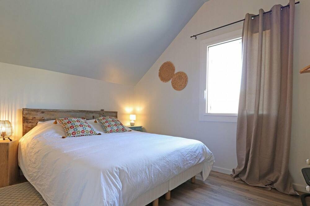 Photo of Bedroom in Cisai-Saint-Aubin