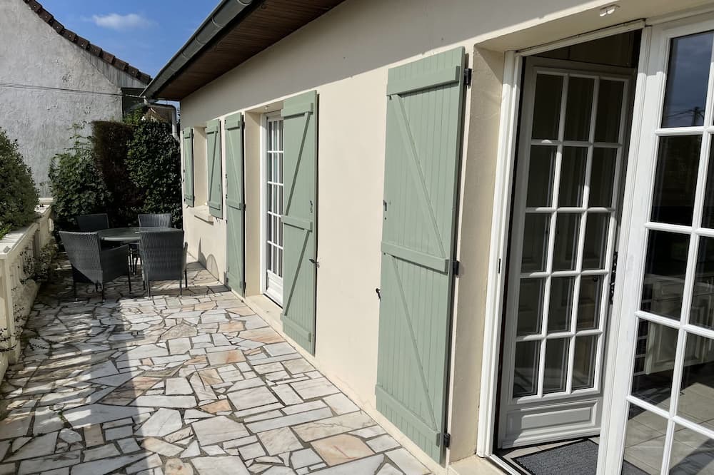 Photo of Patio Balcony in Saulchoy