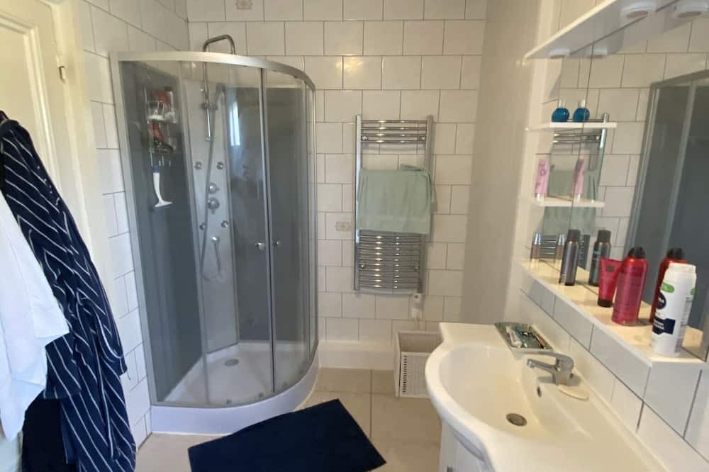 Photo of Bathroom in Saulchoy