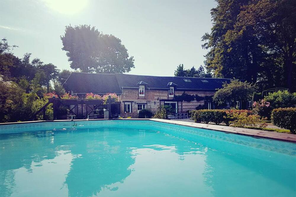 Photo of Outdoor in Saint-Aubin-Routot