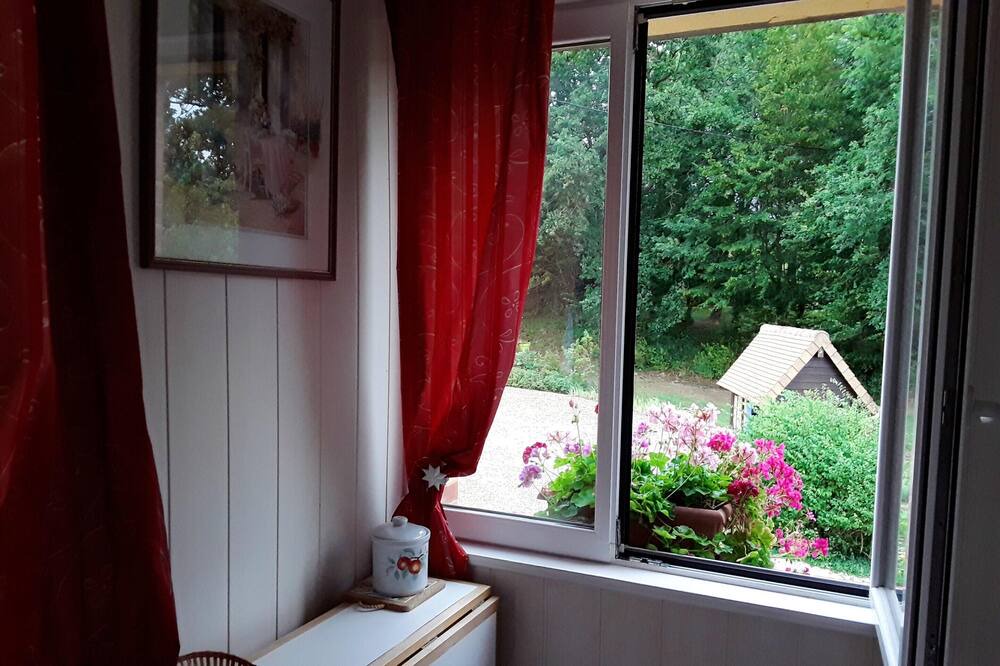Photo of Livingroom in Les Authieux-Papion