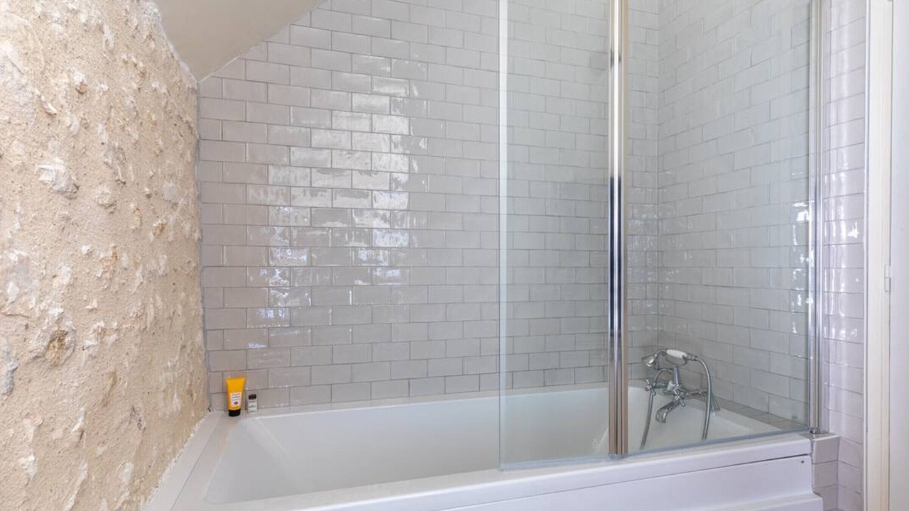 Photo of Bathroom in Villers-en-Arthies