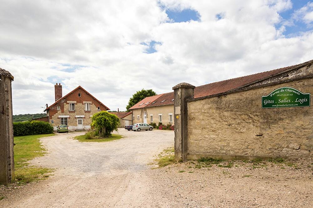 Photo of Others in Monthenault