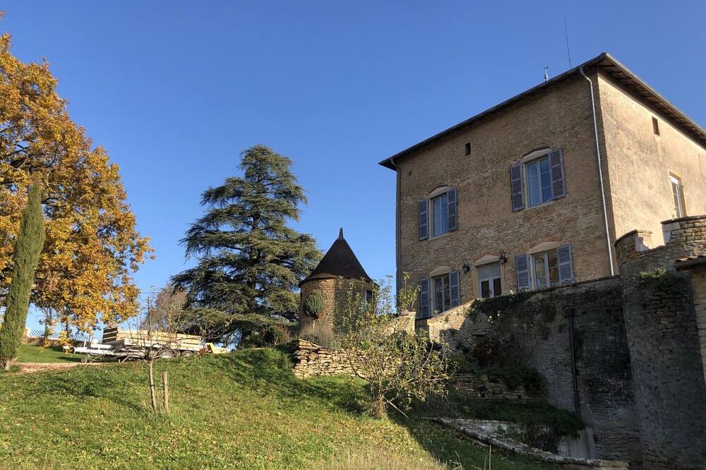 Photo of Outdoor in Salornay-sur-Guye