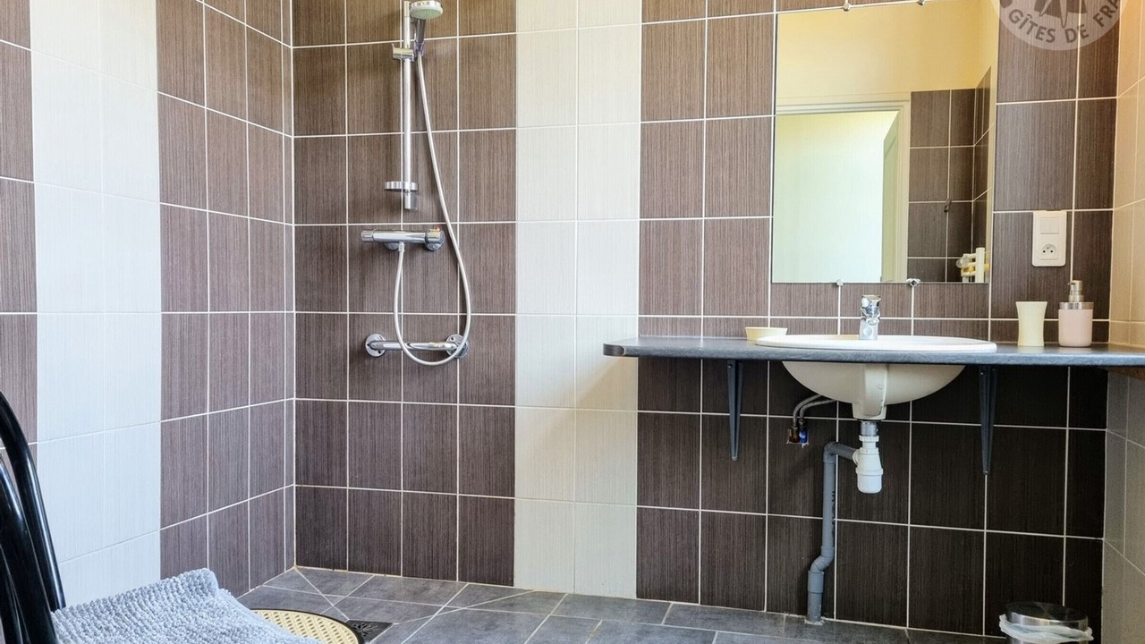 Photo of Bathroom in Esquelbecq