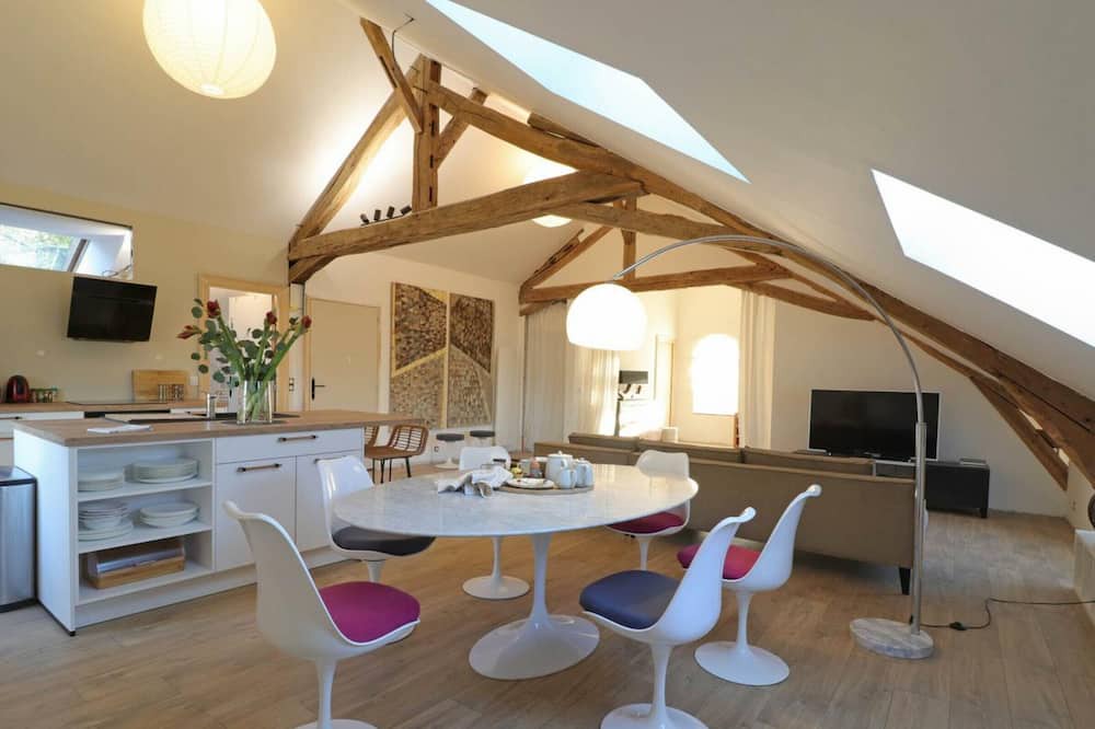 Photo of Others in Le Menil-Brout