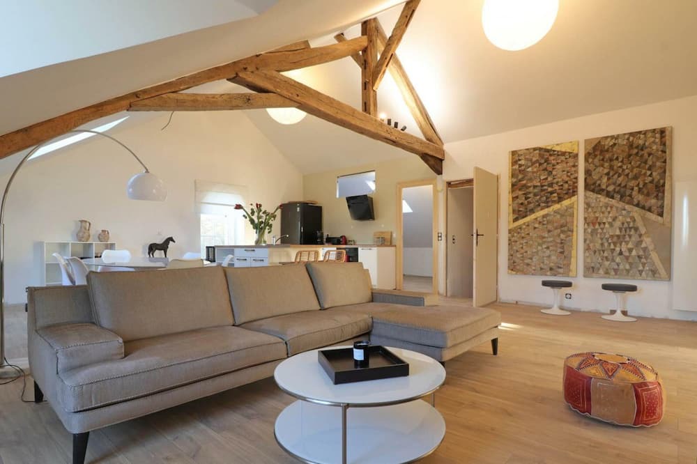 Photo of Livingroom in Le Menil-Brout