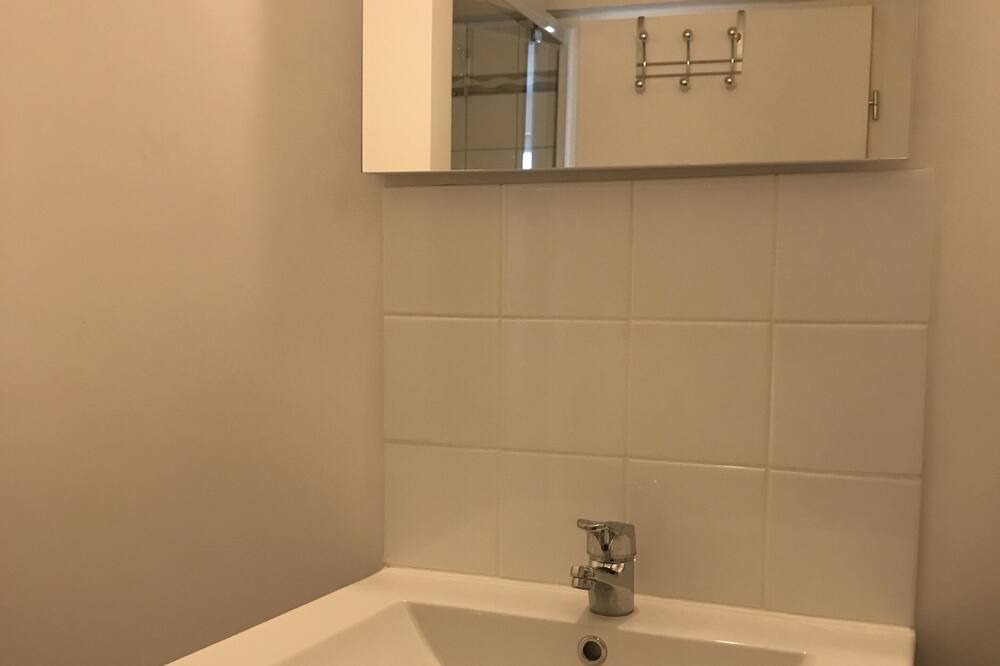 Photo of Bathroom in Gaillon