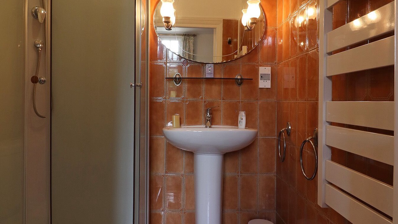Photo of Bathroom in Cisai-Saint-Aubin