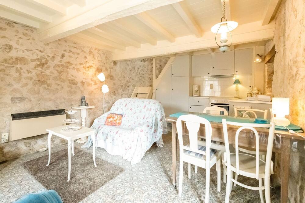 Photo of Livingroom in Dun-sur-Grandry