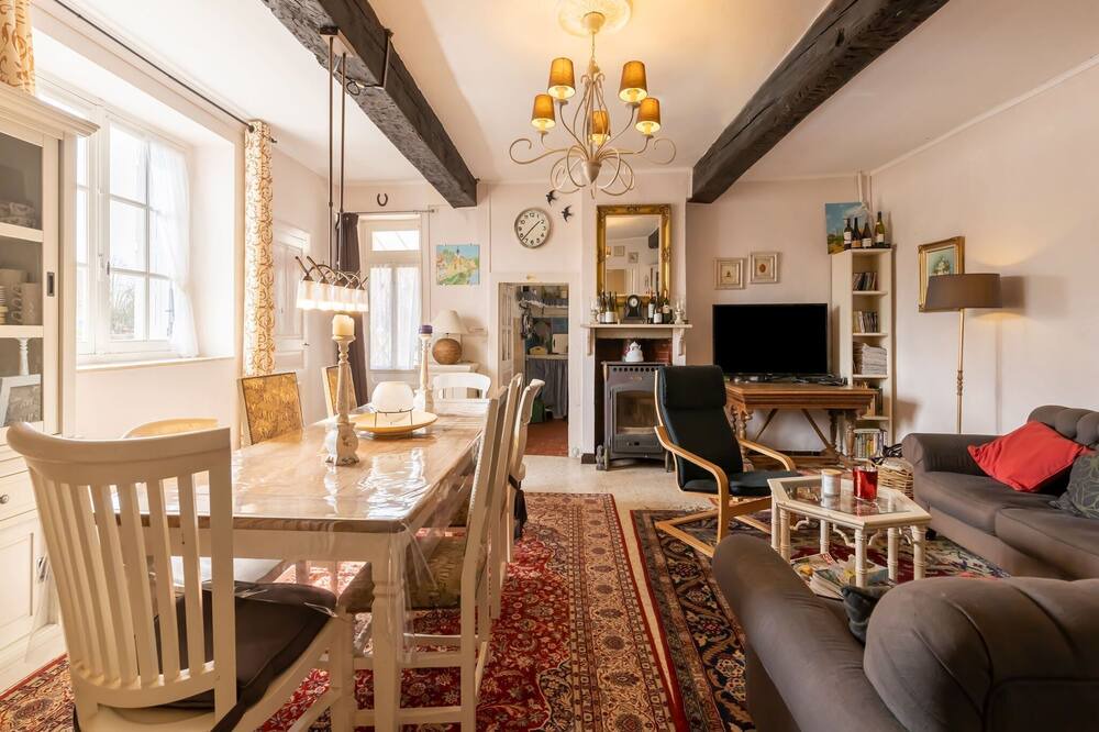 Photo of Livingroom in Dun-sur-Grandry