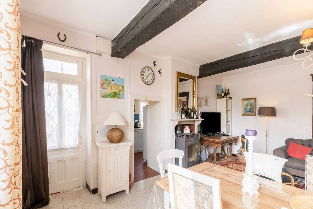 Photo of Livingroom in Dun-sur-Grandry
