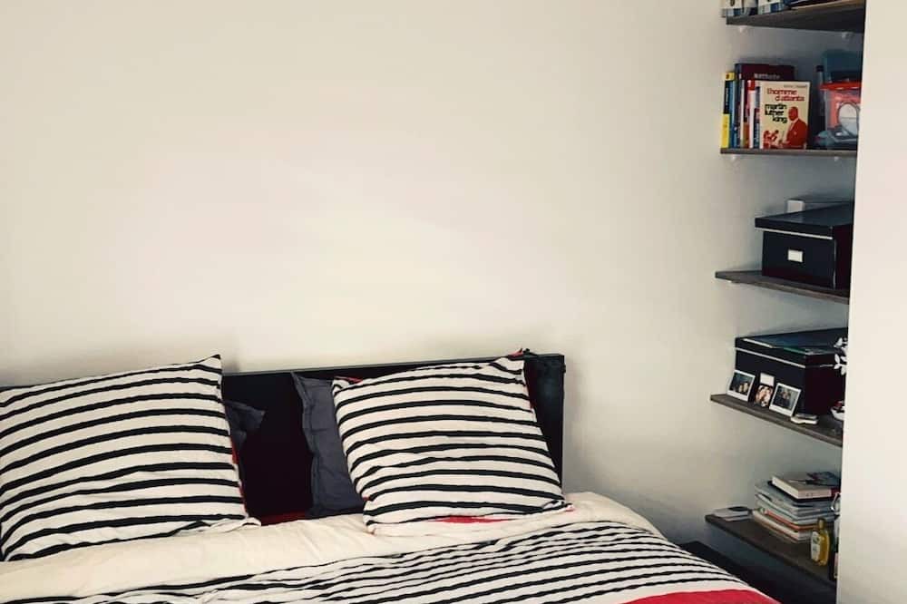 Photo of Bedroom in Colombes