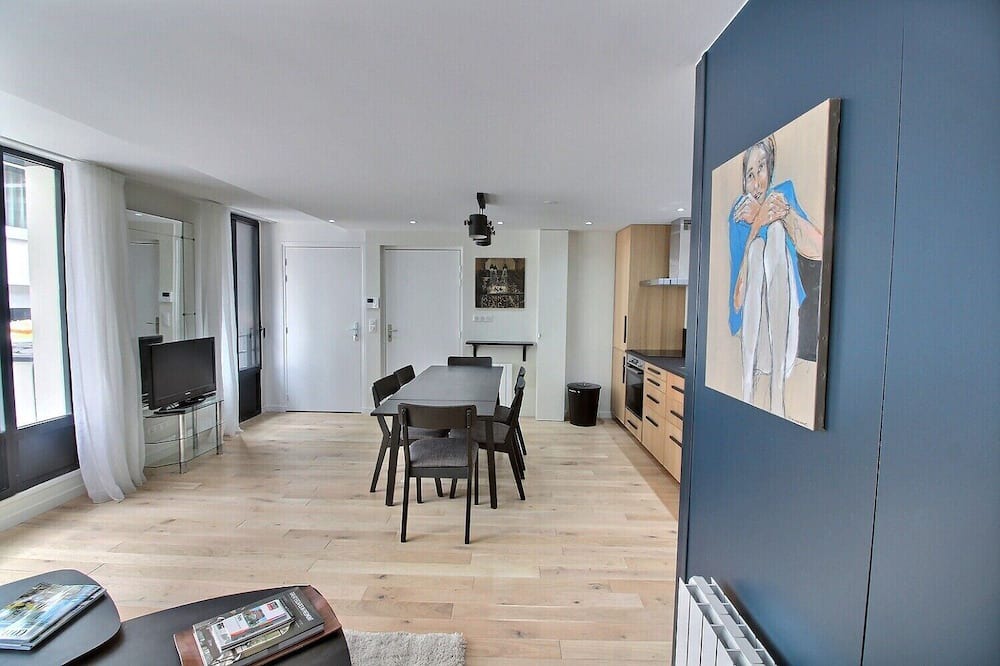 Photo of Livingroom in Quartier Saint-Ambroise