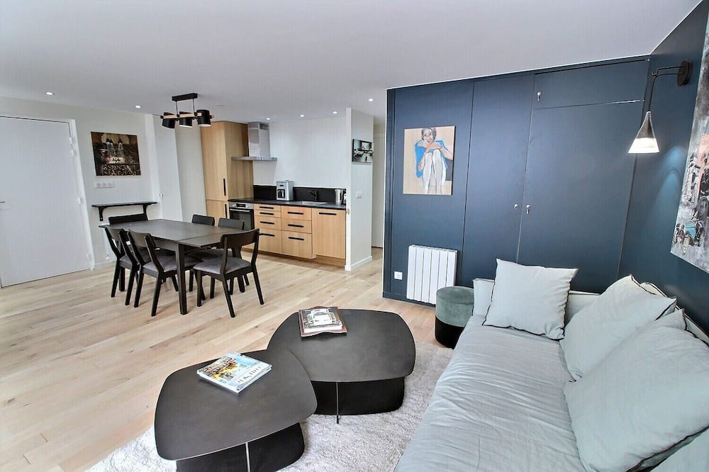 Photo of Livingroom in Quartier Saint-Ambroise
