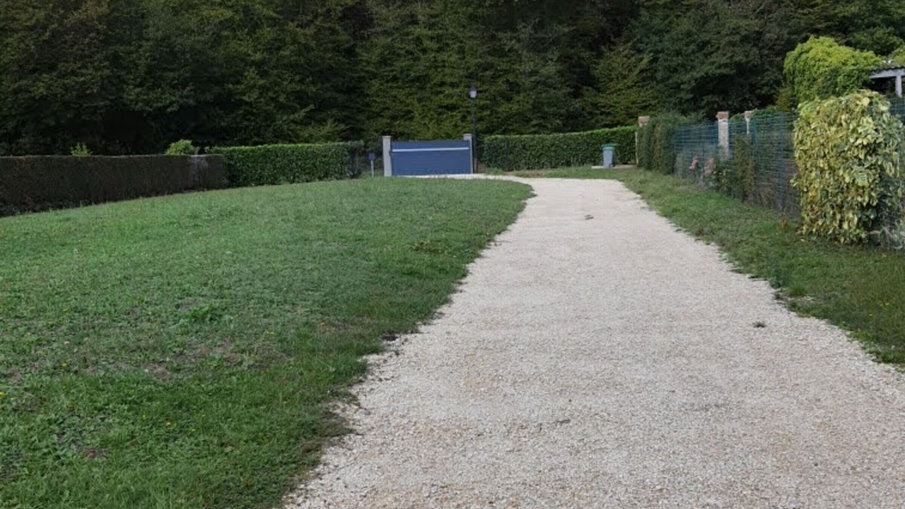 Photo of Outdoor in Bullion