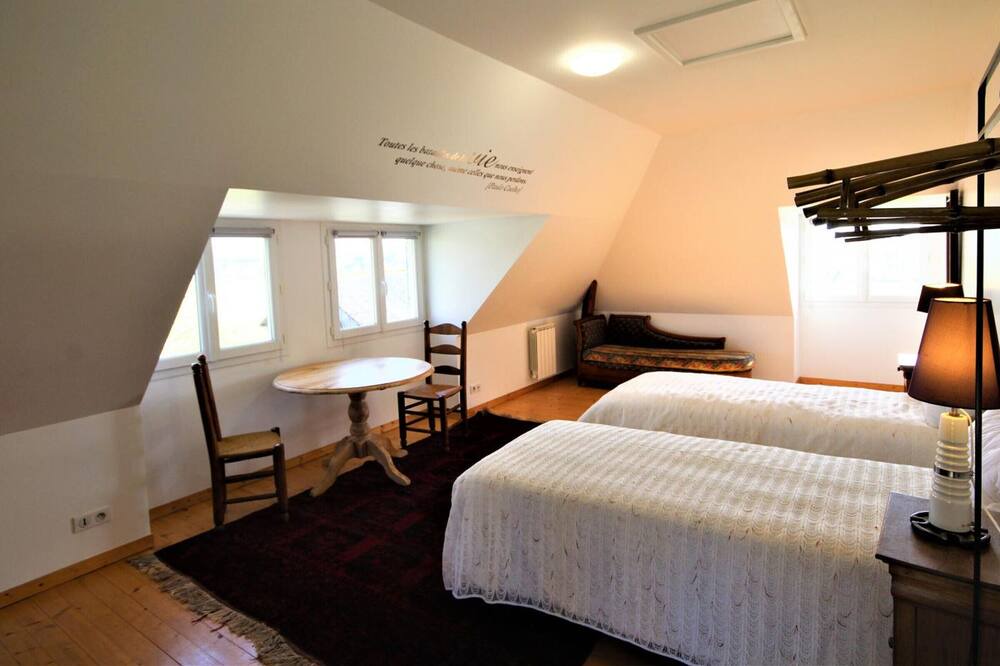 Photo of Bedroom in Mesnieres-en-Bray