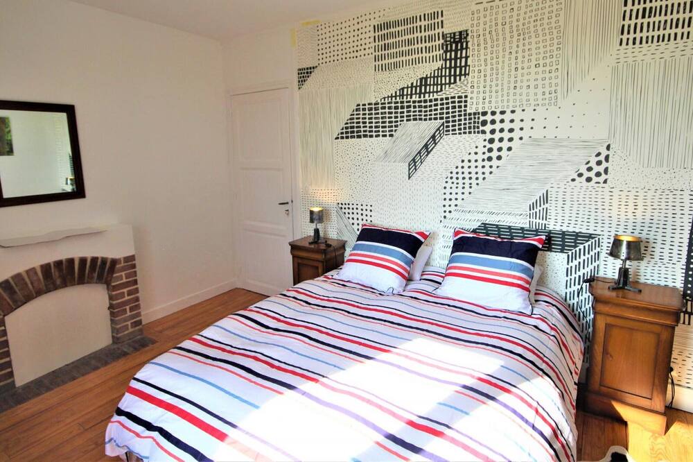 Photo of Bedroom in Mesnieres-en-Bray