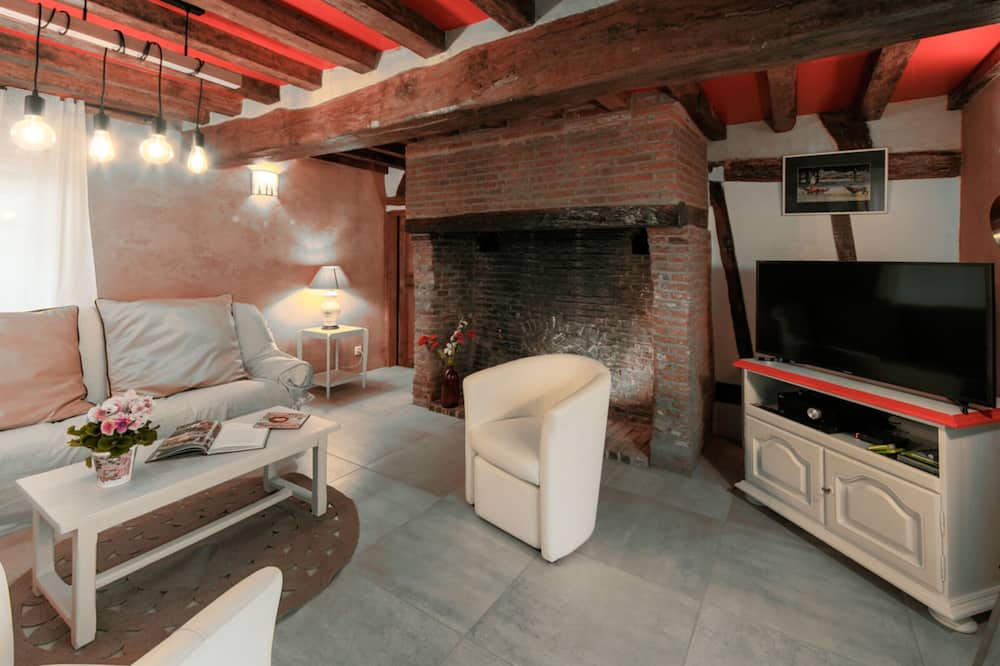 Photo of Livingroom in Saint-Saens