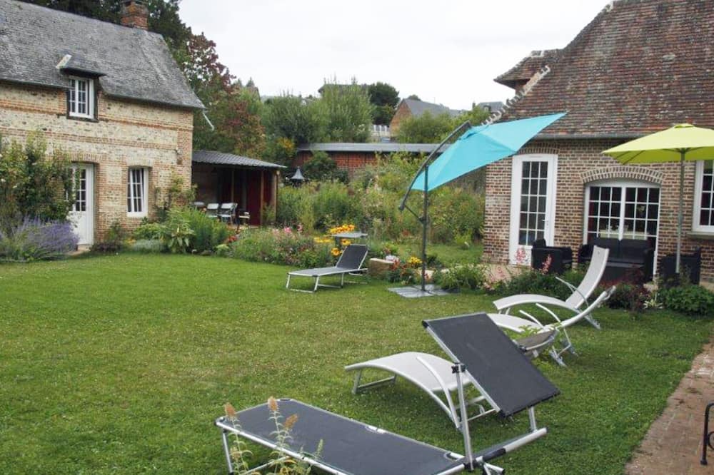 Photo of Outdoor in Saint-Saens