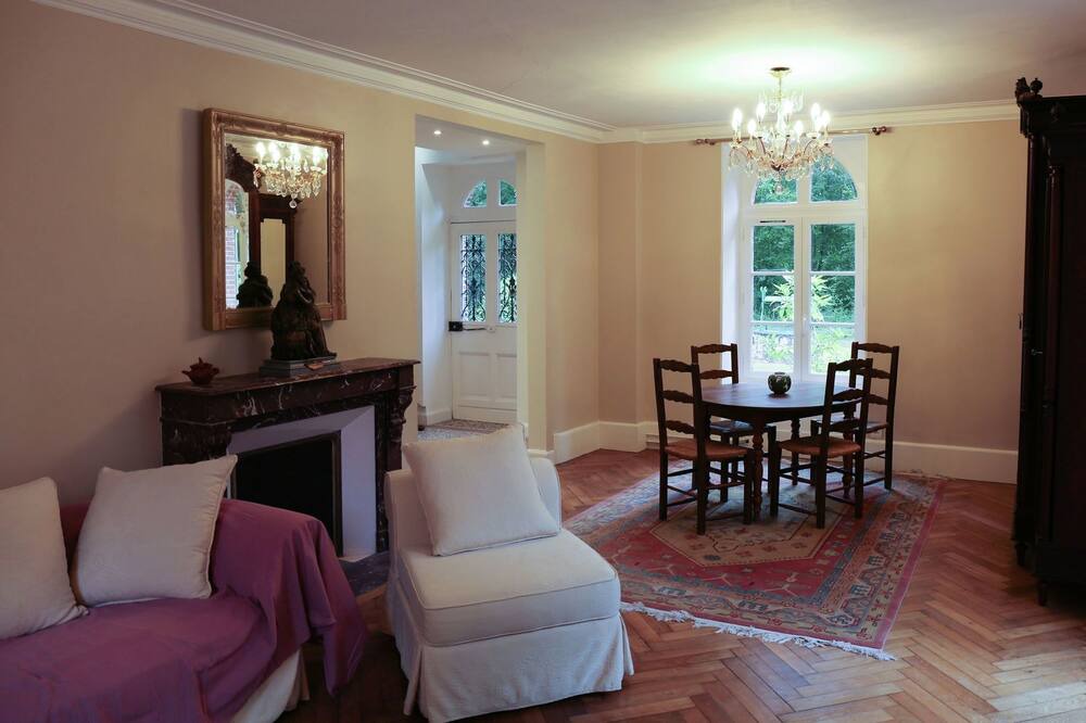 Photo of Livingroom in Cernoy-en-Berry