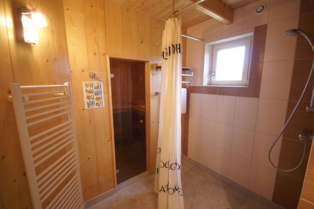 Photo of Bathroom in Vitry-aux-Loges