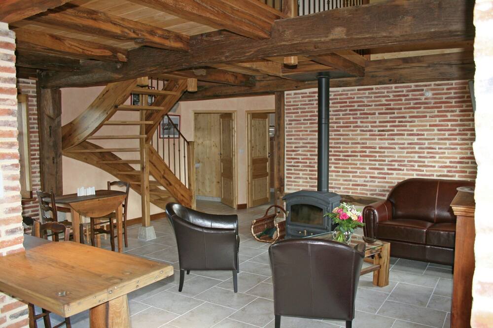 Photo of Livingroom in Vitry-aux-Loges