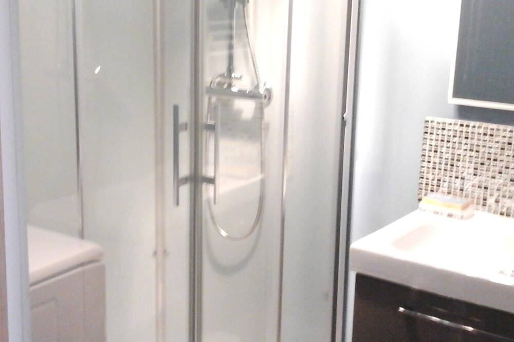 Photo of Bathroom in Auxonne