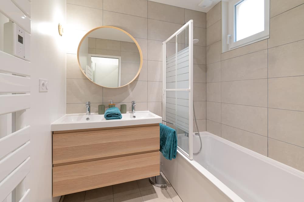 Photo of Bathroom in Charleville-Mezieres