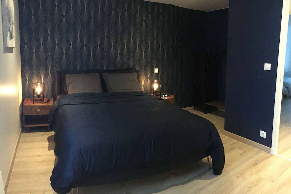 Photo of Bedroom in Charleville-Mezieres